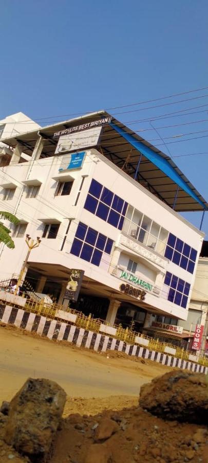 Hotel Jaidharshini Palace Kumbakonam Exterior foto